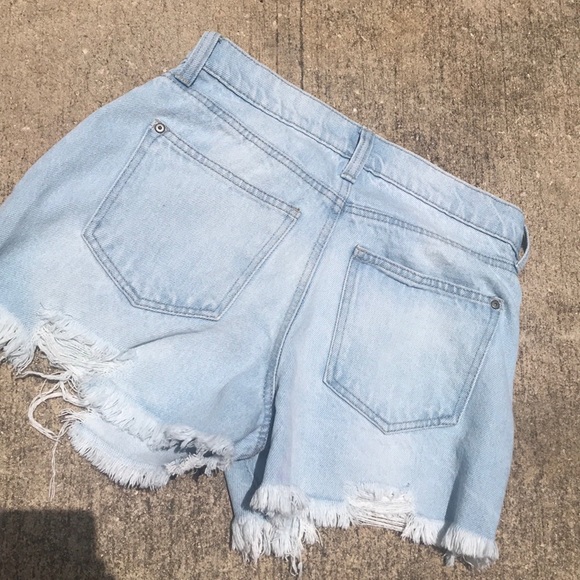 Distressed Light Wash Shorts - Picture 2 of 3